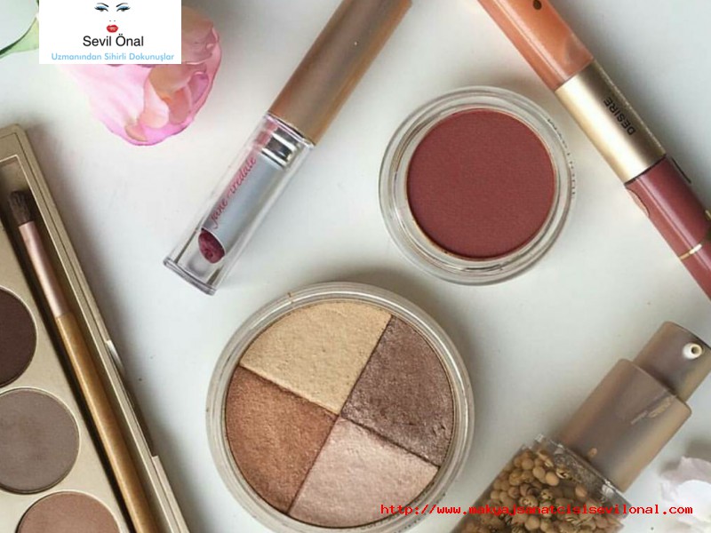 JANE İREDALE Sevil Onal Makyaj Sanatçısı